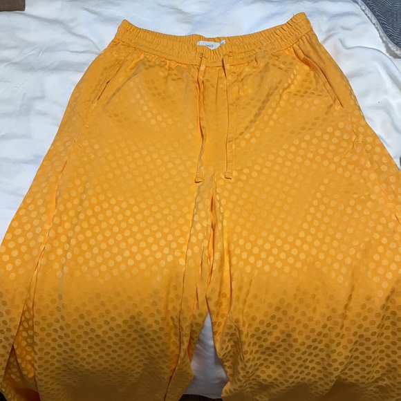 Onia Chloe Silky Dot Wide Leg Pant in Sunflower🌻 - Picture 3 of 9